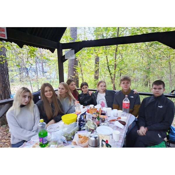 Ученики школы Веритас в походе в Заельцовском парке Новосибирска